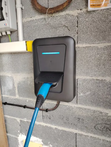 Pose d'une borne de recharge pour véhicule électrique chez un particulier à Albi, Albi, GUILLEMOT ELECTRICITE